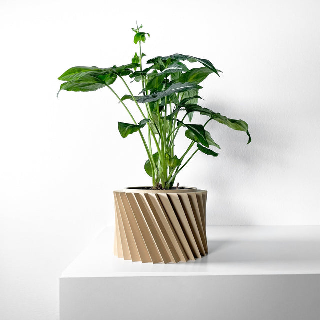 Spiral Rib Planter