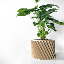 Spiral Rib Planter