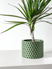 Knurl Column Planter