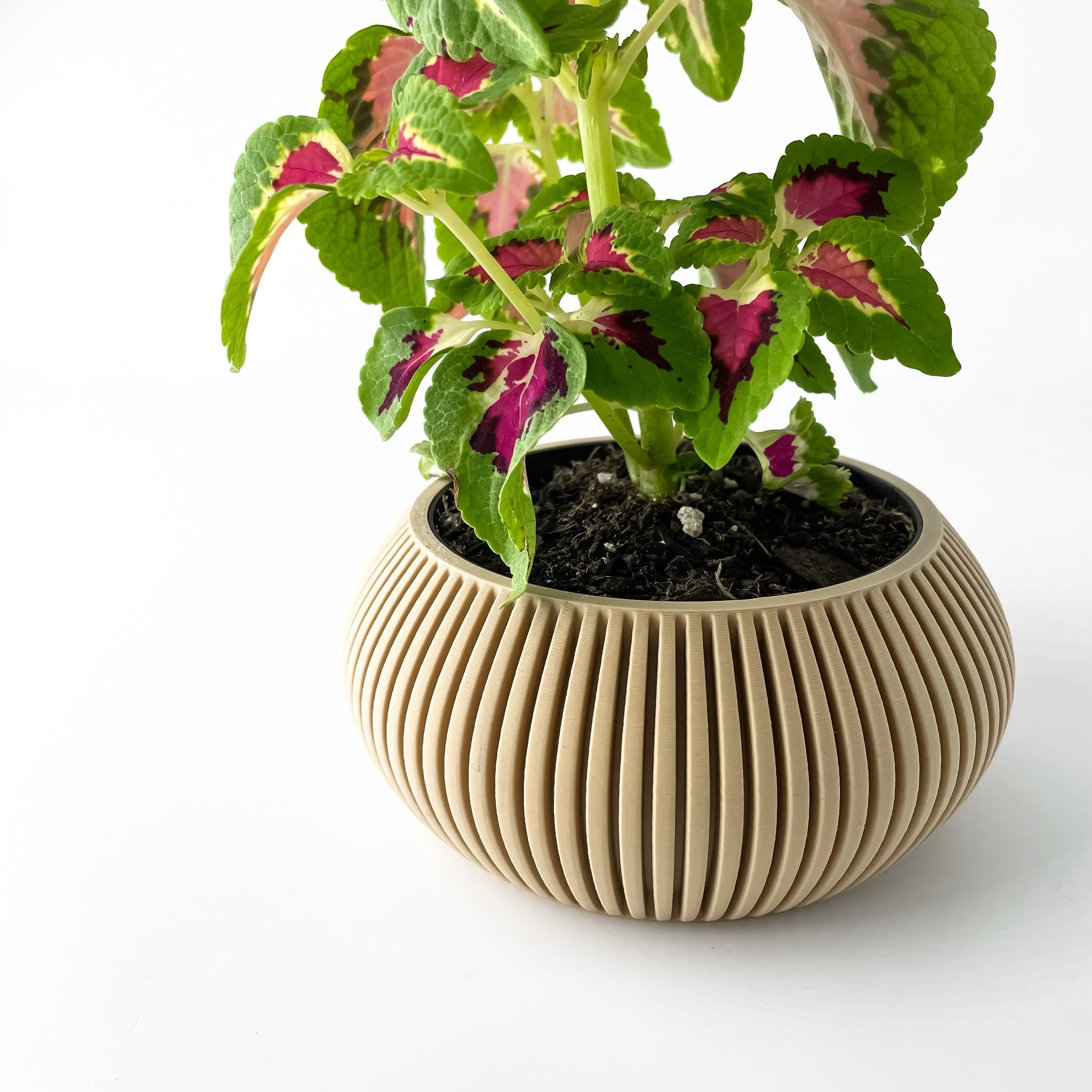 Wide Flute Planter - 3D printed planter by Valence Objects