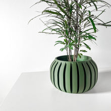 Slat Globe Planter