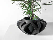 Swirl Sweep Planter