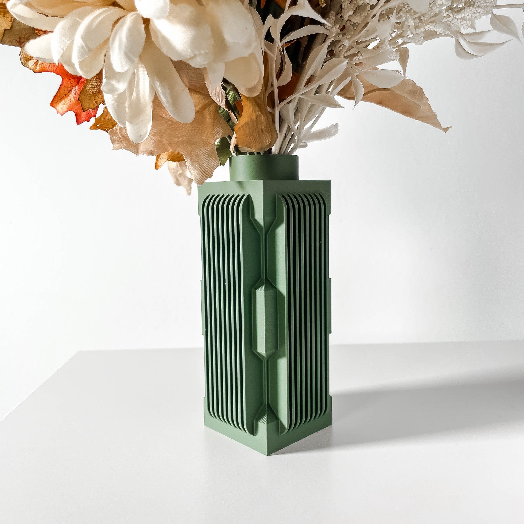 Slot Column Vase - 3D printed vase by Valence Objects
