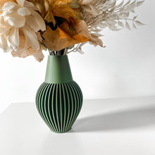 Fine Rib Vase