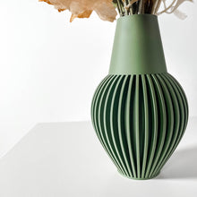 Fine Rib Vase