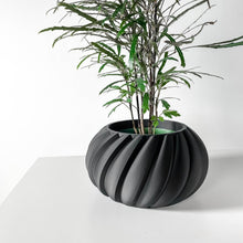 Swirl Rib Planter