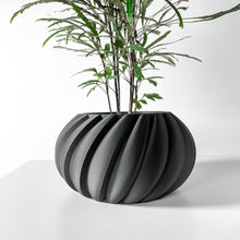 Swirl Rib Planter