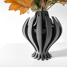 Fin Lobe Vase