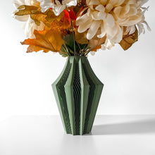 Pleat Diamond Vase