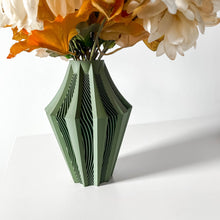 Pleat Diamond Vase
