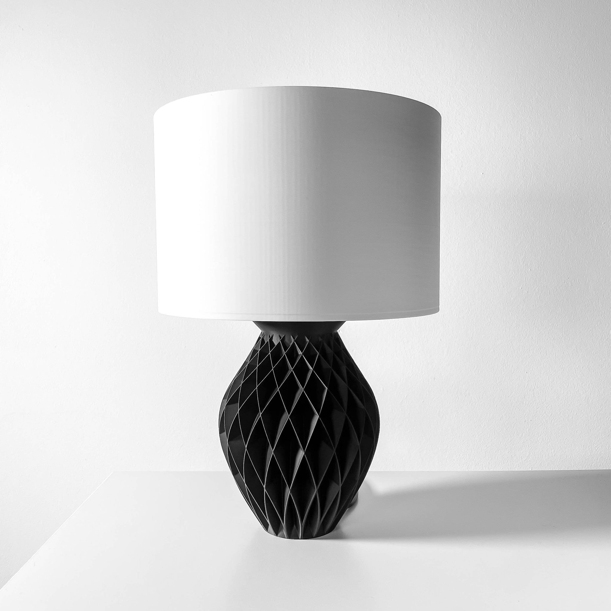 Quilt Bulb Table Lamp - 3D printed table lamp by Valence Objects