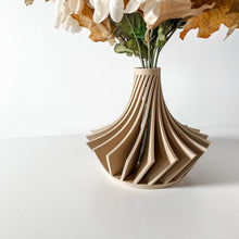 Flare Fin Vase