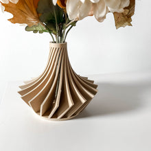 Flare Fin Vase