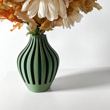 Slot Bulb Vase