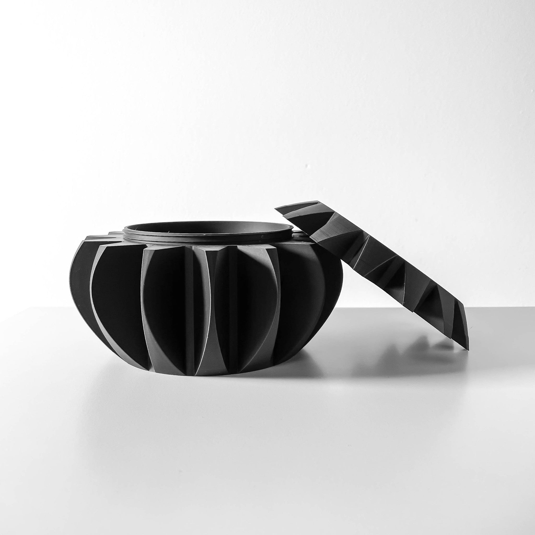 Petal Lid Jar - 3D printed storage jar by Valence Objects