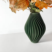 Pleat Hourglass Vase - 3D printed vase by Valence Objects