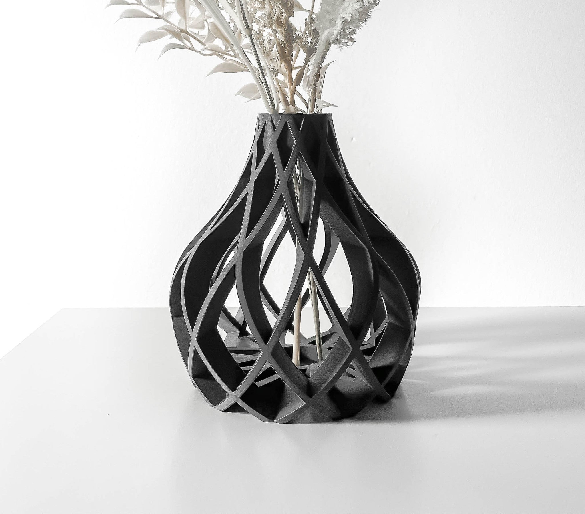 Ribbon Cage Vase - 3D printed vase by Valence Objects