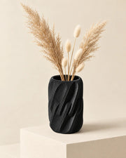 Lipa vase – styled in use