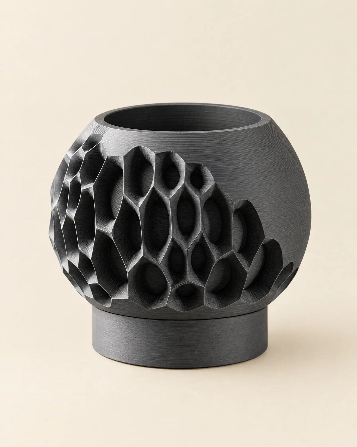 Pore Globe Planter