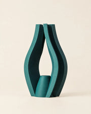 Split Fin Vase – front view