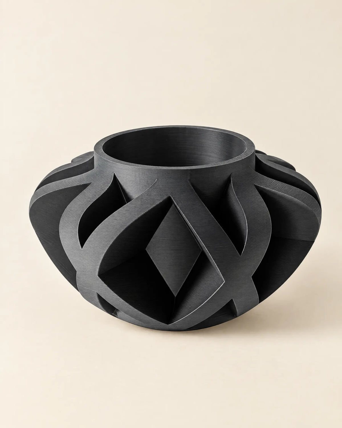 Swirl Sweep Planter