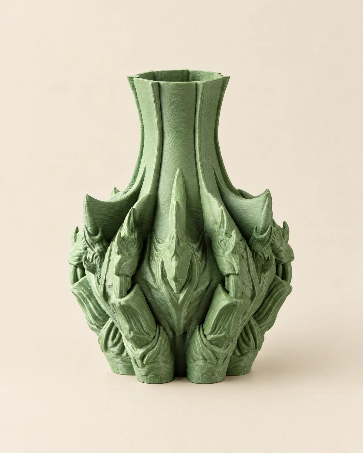Talon Vase