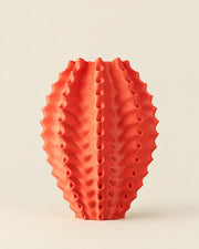 Thorn Vase – front view