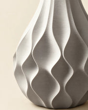 Wave Facet Vase – close-up of the printed texture