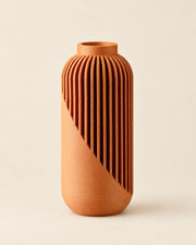 Wrap Rib Vase – front view